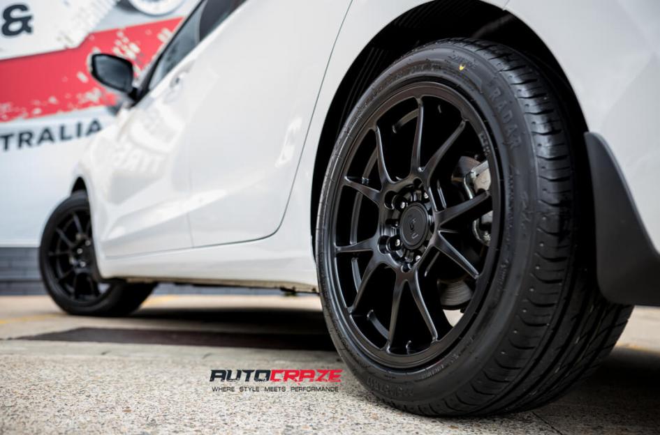 HYUNDAI I30 MESSINA MATTE BLACK